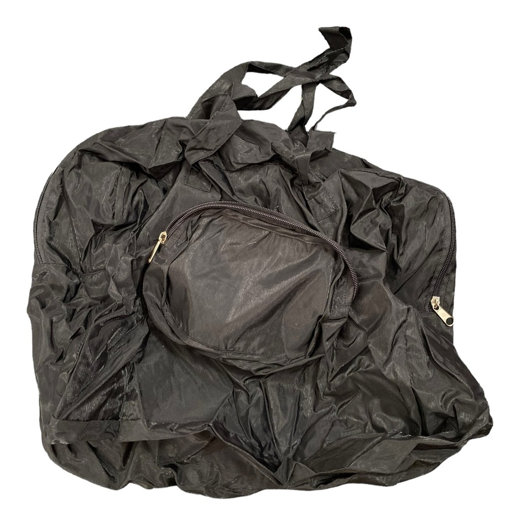 Peter Pan Collapsible zippered nylon tote in black. NWOT